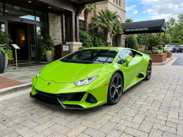 Lamborghini Huracán — lime green